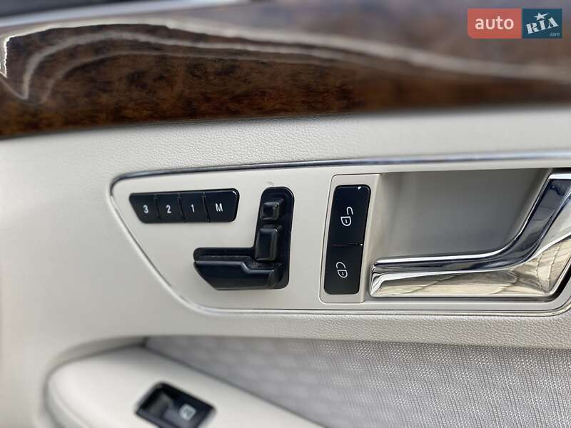 Седан Mercedes-Benz E-Class 2010 в Коломые