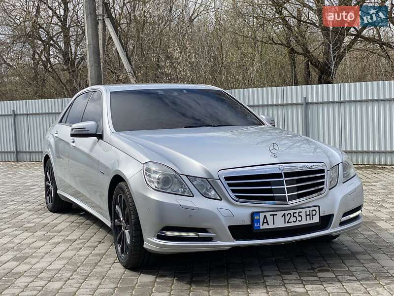 Седан Mercedes-Benz E-Class 2010 в Коломые