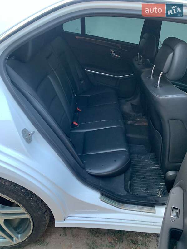 Седан Mercedes-Benz E-Class 2010 в Запоріжжі фото 5 Седан Mercedes-Benz E-Class 2010 в Запоріжжі