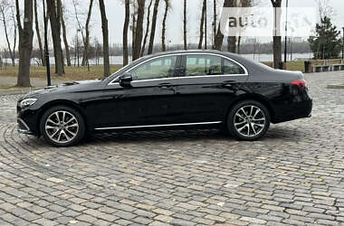 Седан Mercedes-Benz E-Class 2021 в 