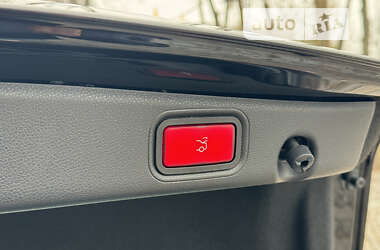 Седан Mercedes-Benz E-Class 2021 в 