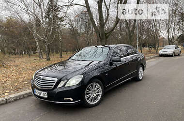 Седан Mercedes-Benz E-Class 2010 в Одессе