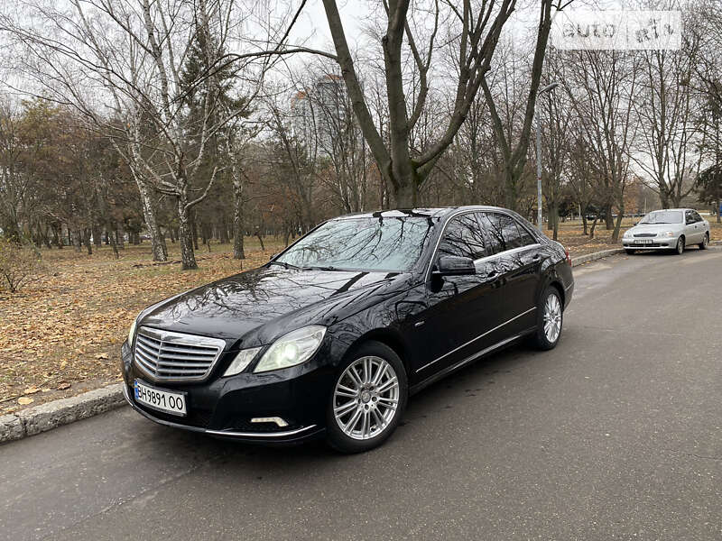 Mercedes-Benz E-Class 2010