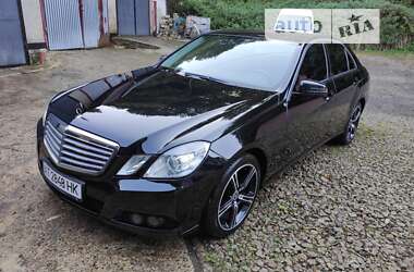 Седан Mercedes-Benz E-Class 2011 в Ивано-Франковске