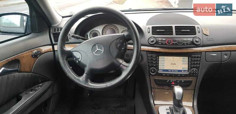 Седан Mercedes-Benz E-Class 2005 в Львове
