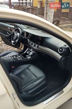 Седан Mercedes-Benz E-Class 2016 в 