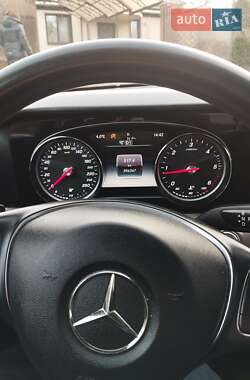 Седан Mercedes-Benz E-Class 2016 в 