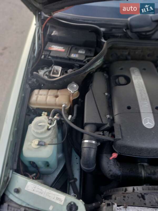 Седан Mercedes-Benz E-Class 1986 в Одессе