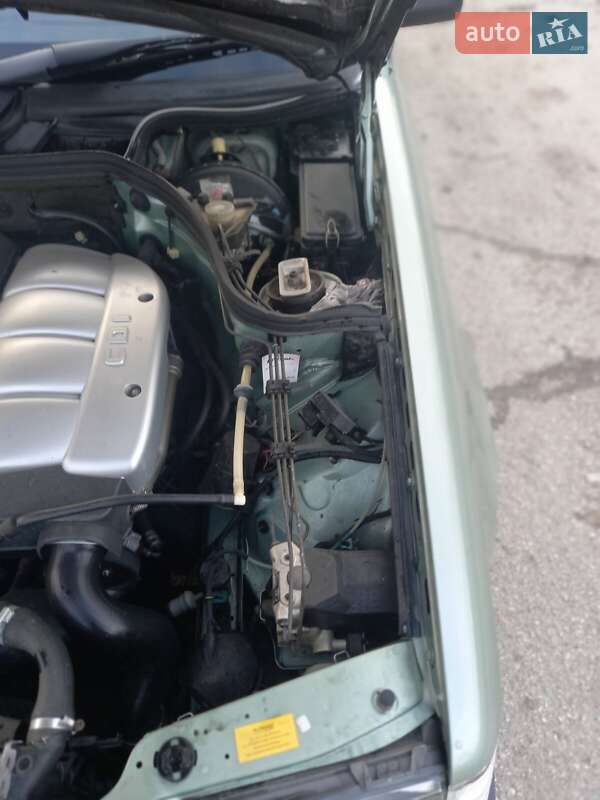 Седан Mercedes-Benz E-Class 1986 в Одессе