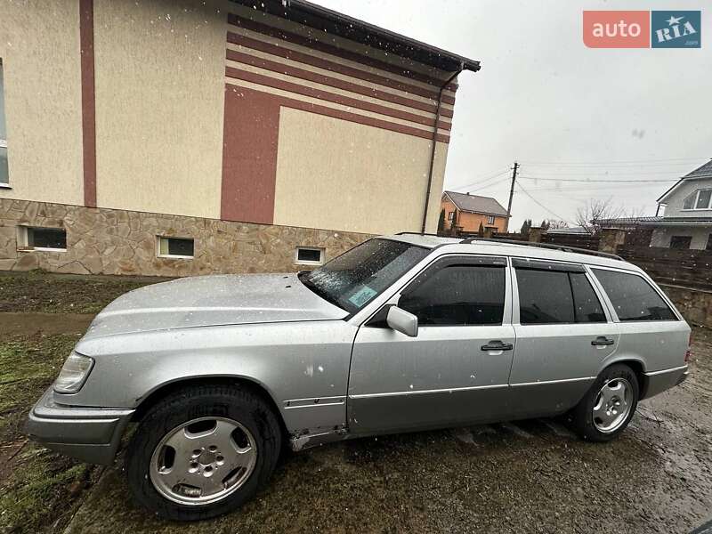 Mercedes-Benz E-Class 1995