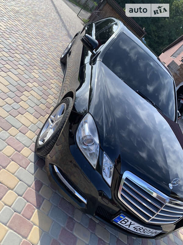 Седан Mercedes-Benz E-Class 2012 в Хмельницькому