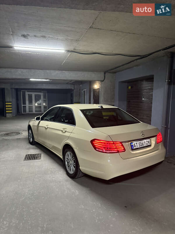 Седан Mercedes-Benz E-Class 2016 в Івано-Франківську