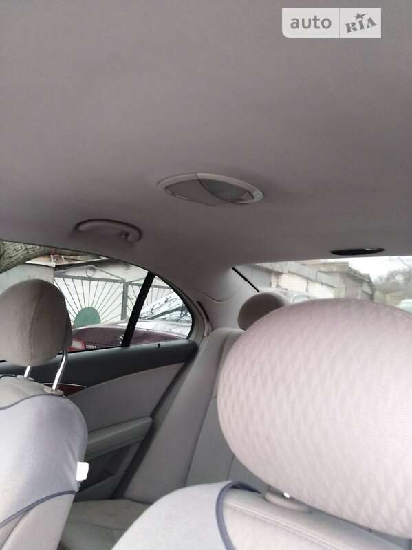 Седан Mercedes-Benz E-Class 2003 в Кривом Роге