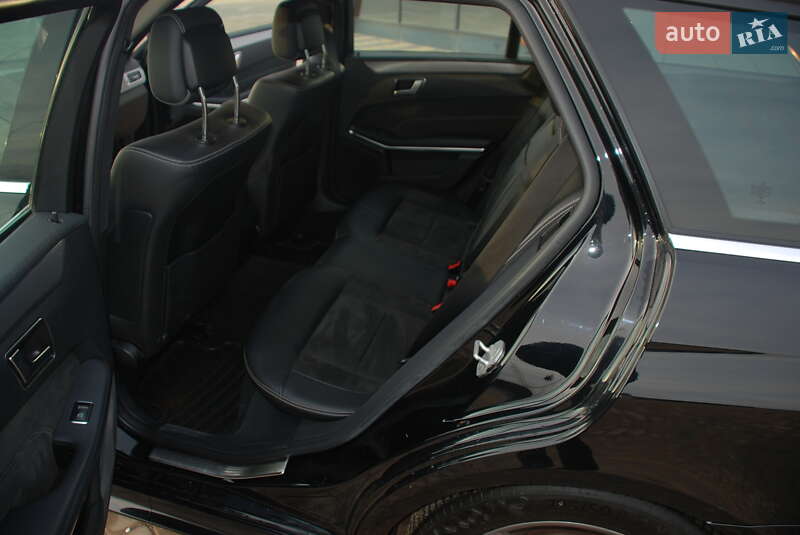 Універсал Mercedes-Benz E-Class 2016 в Волочиську