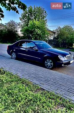 Седан Mercedes-Benz E-Class 2003 в 