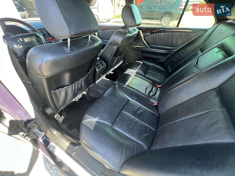Седан Mercedes-Benz E-Class 1995 в Владимирце