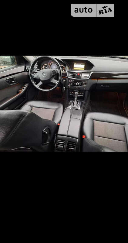 Седан Mercedes-Benz E-Class 2009 в Хусті