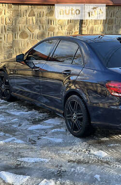 Седан Mercedes-Benz E-Class 2010 в Чернівцях