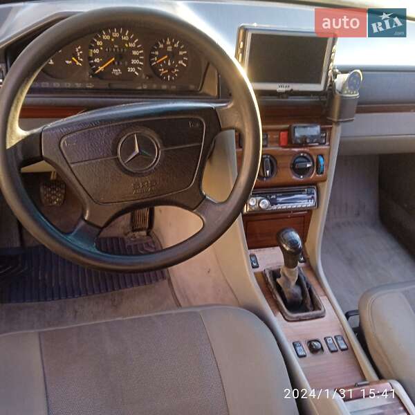 Универсал Mercedes-Benz E-Class 1995 в Вижнице