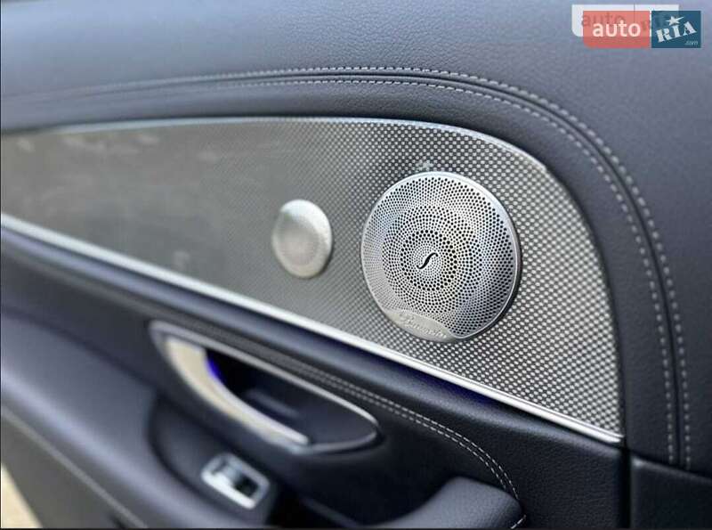 Седан Mercedes-Benz E-Class 2016 в Львові