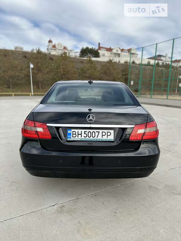 Седан Mercedes-Benz E-Class 2012 в Одесі