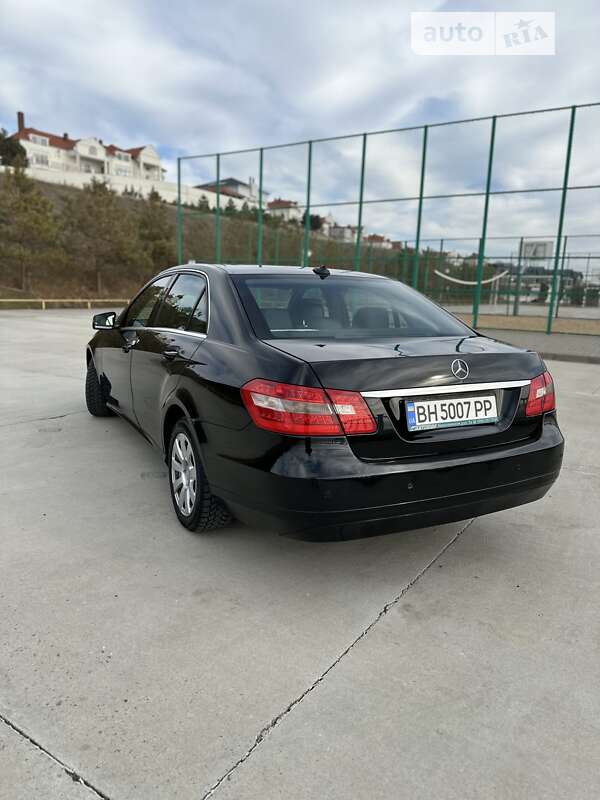 Седан Mercedes-Benz E-Class 2012 в Одесі