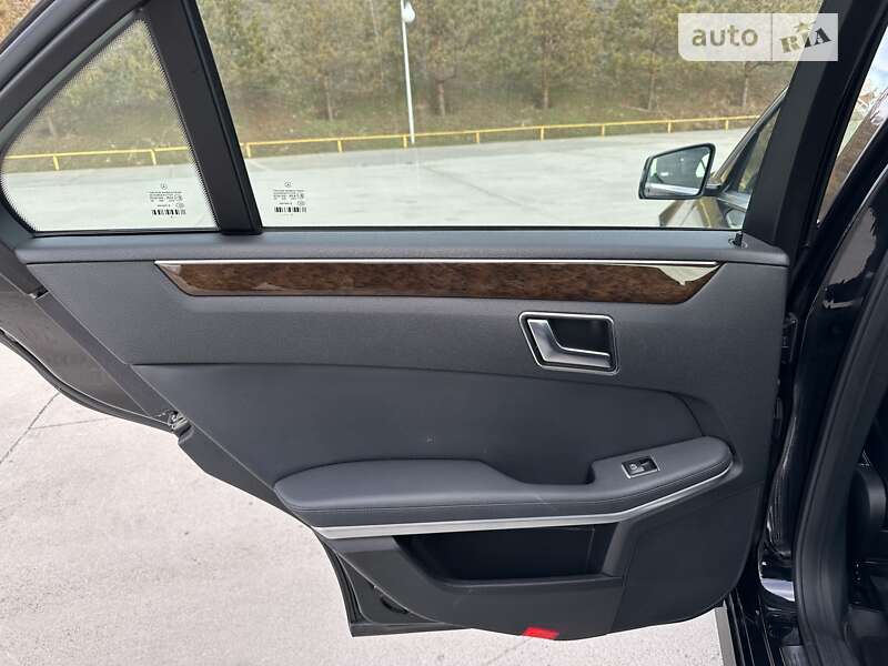 Седан Mercedes-Benz E-Class 2012 в Одесі