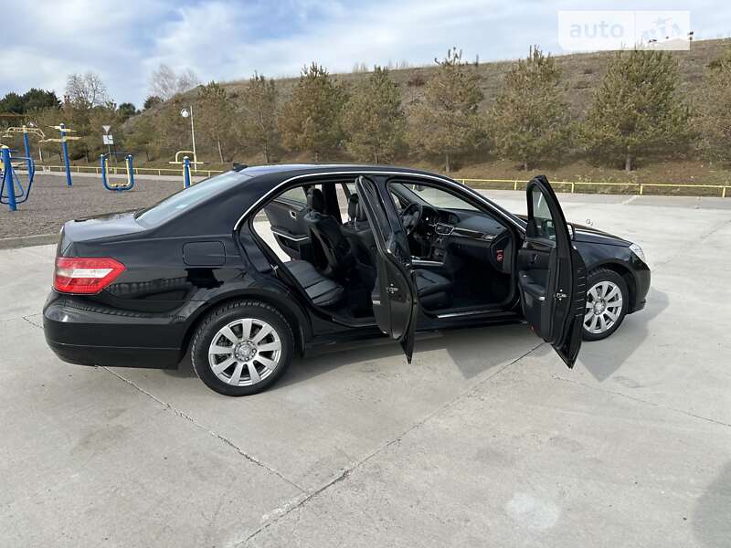 Седан Mercedes-Benz E-Class 2012 в Одесі