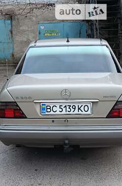 Седан Mercedes-Benz E-Class 1995 в Южноукраинске