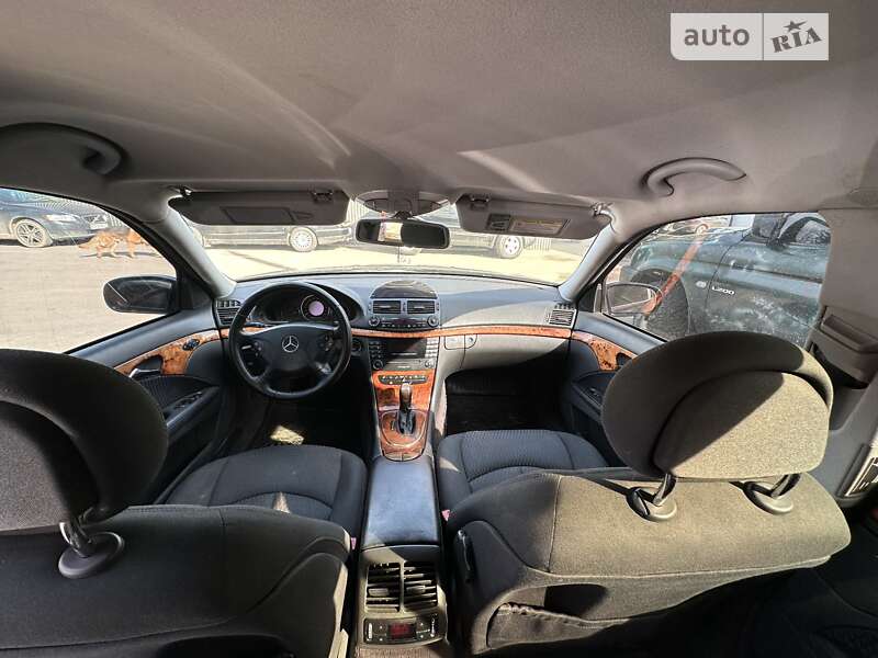 Универсал Mercedes-Benz E-Class 2004 в Черновцах