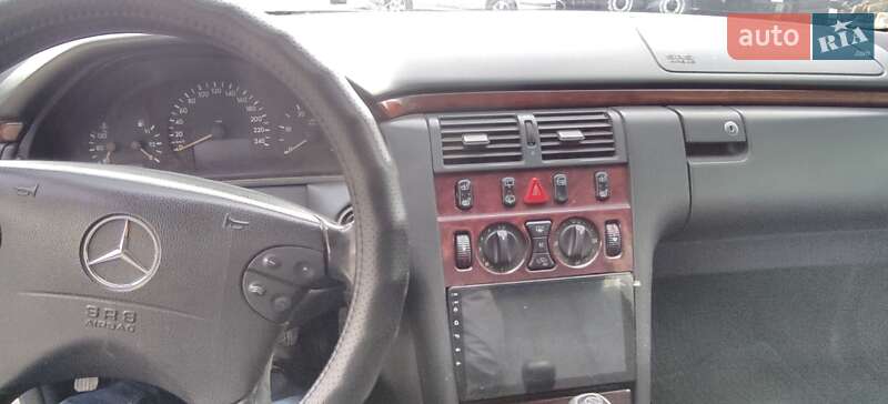 Універсал Mercedes-Benz E-Class 2000 в Черкасах фото 11 Універсал Mercedes-Benz E-Class 2000 в Черкасах