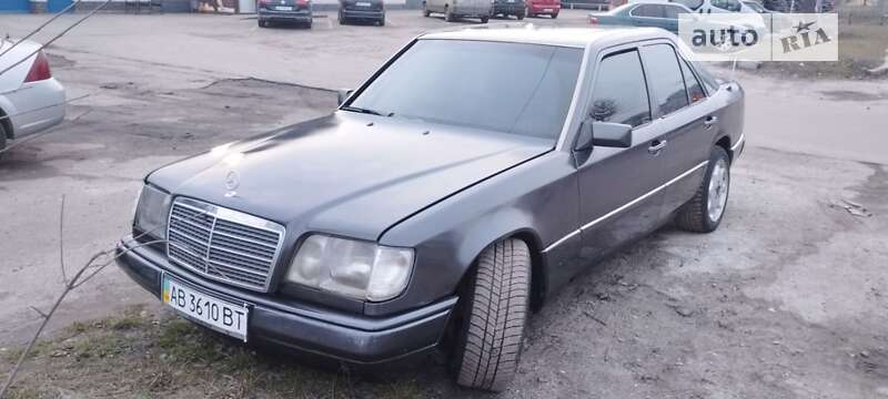 Седан Mercedes-Benz E-Class 1994 в Житомирі
