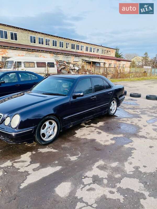 Седан Mercedes-Benz E-Class 1999 в Золочеве
