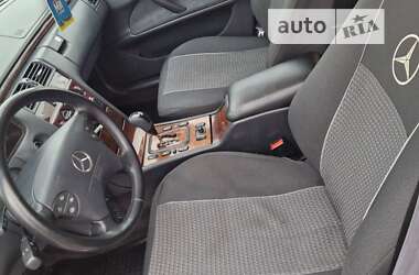 Седан Mercedes-Benz E-Class 2001 в 