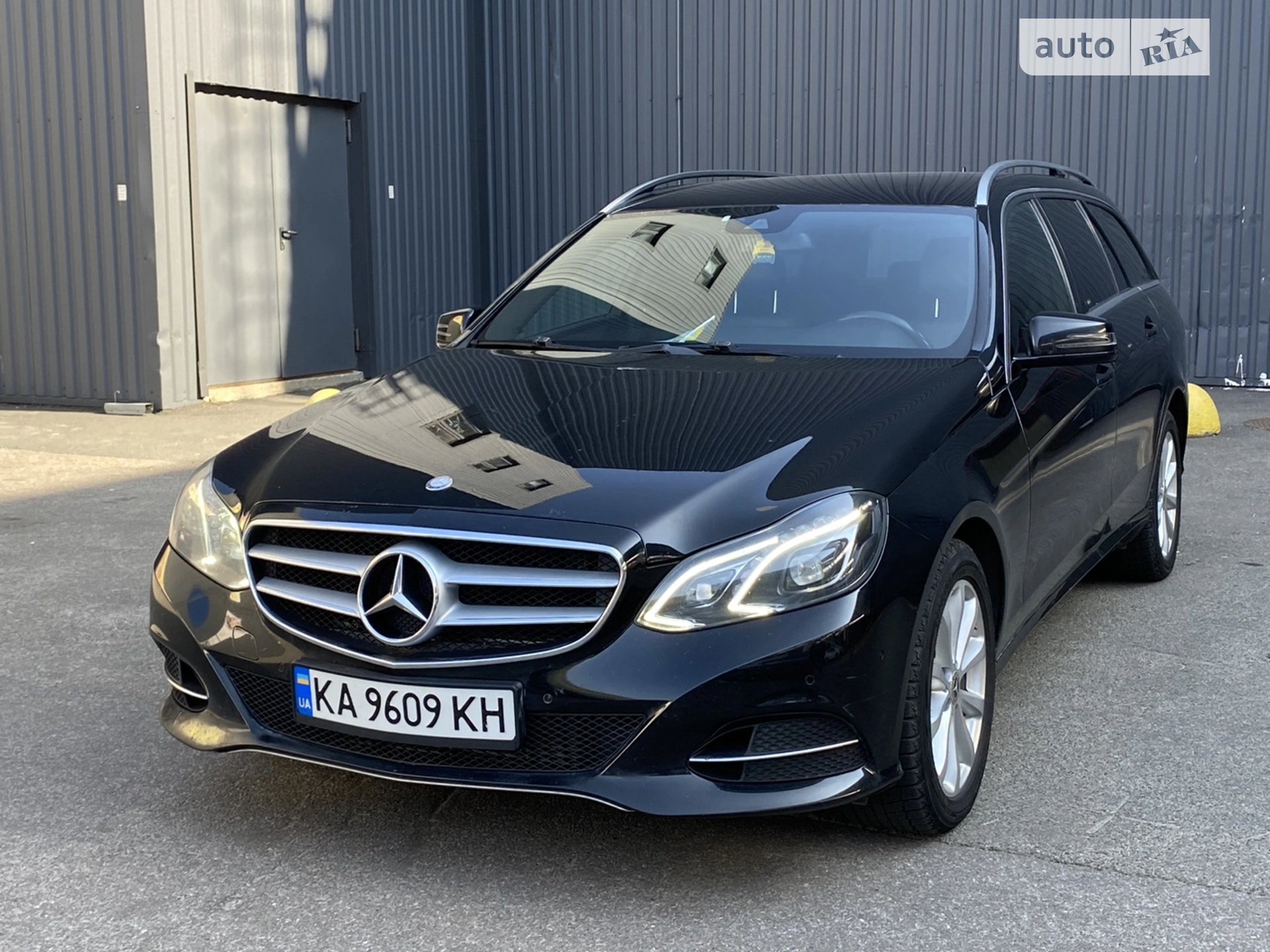2016 Mercedes-Benz E-klasse - фото 1