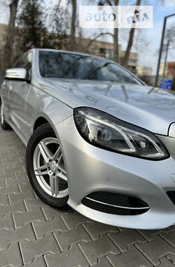 Седан Mercedes-Benz E-Class 2013 в Чернівцях