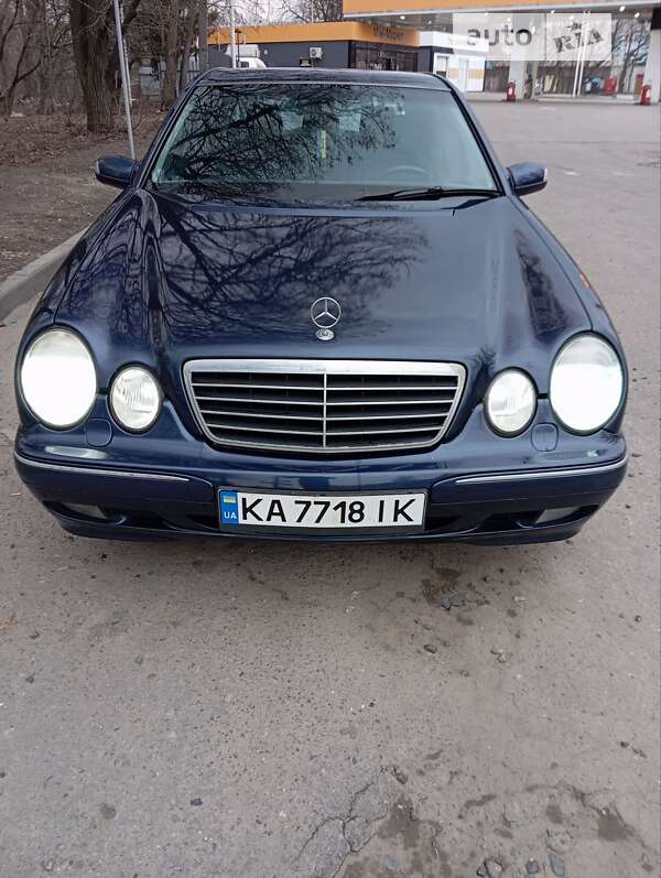 Седан Mercedes-Benz E-Class 2000 в Харькове
