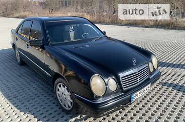 Седан Mercedes-Benz E-Class 1995 в 