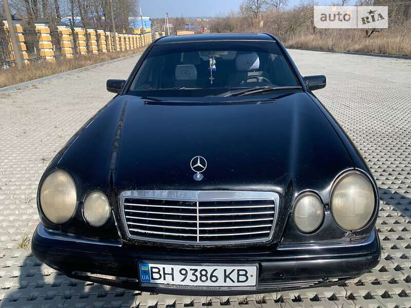 Седан Mercedes-Benz E-Class 1995 в Тульчине