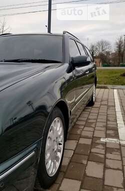 Универсал Mercedes-Benz E-Class 2001 в Луцке