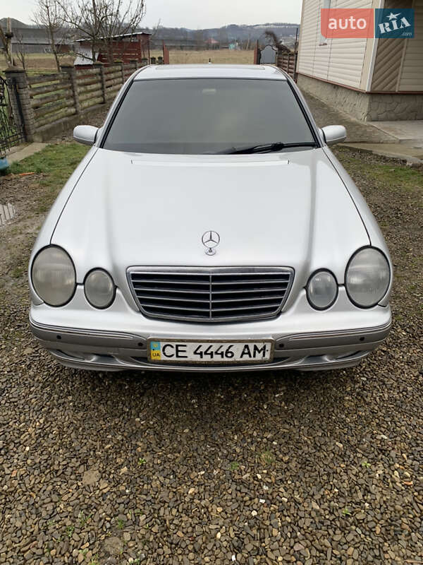 Седан Mercedes-Benz E-Class 2001 в Черновцах