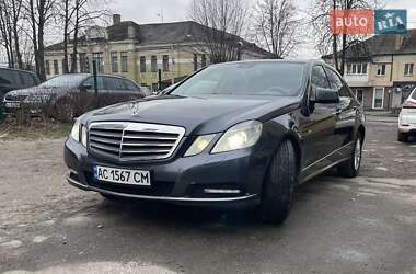 Седан Mercedes-Benz E-Class 2011 в Луцьку