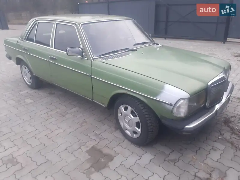 Mercedes-Benz E-Class 1982