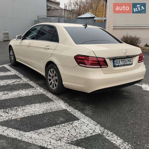 Седан Mercedes-Benz E-Class 2014 в Львове