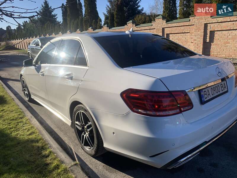 Седан Mercedes-Benz E-Class 2013 в Кропивницькому