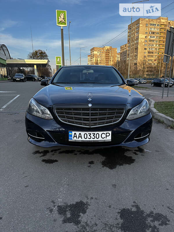 Седан Mercedes-Benz E-Class 2013 в Киеве