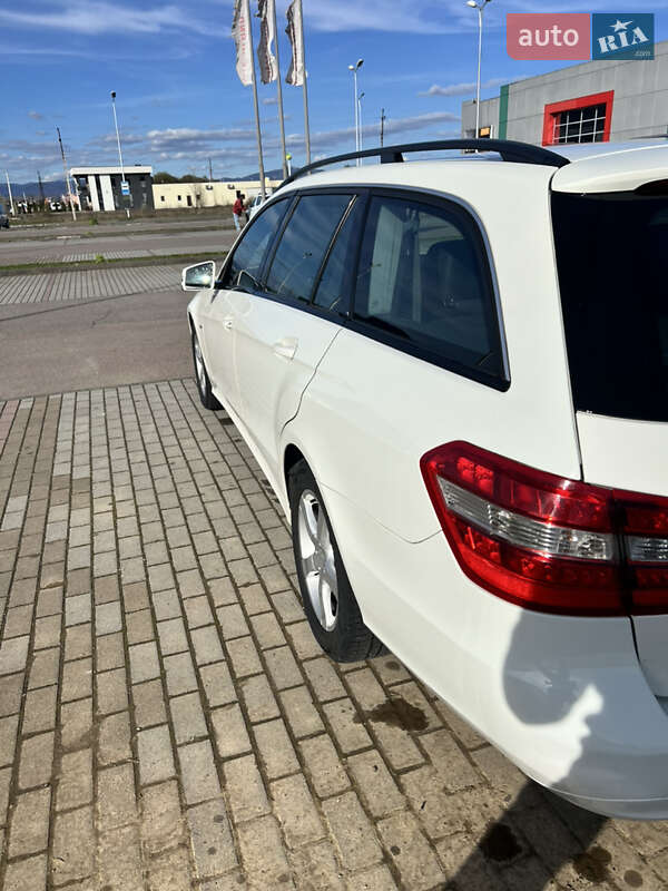 Универсал Mercedes-Benz E-Class 2010 в Киеве