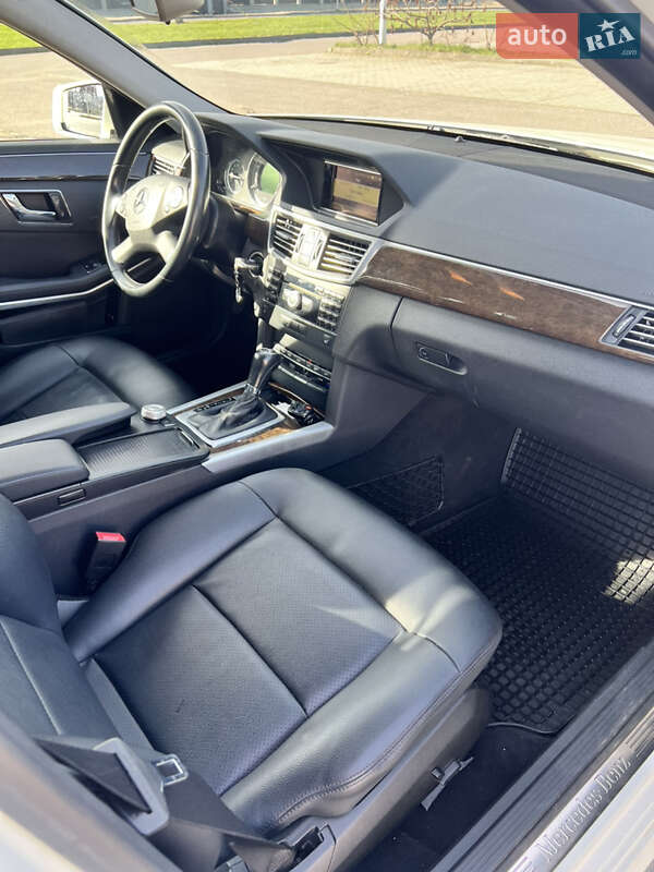 Универсал Mercedes-Benz E-Class 2010 в Киеве