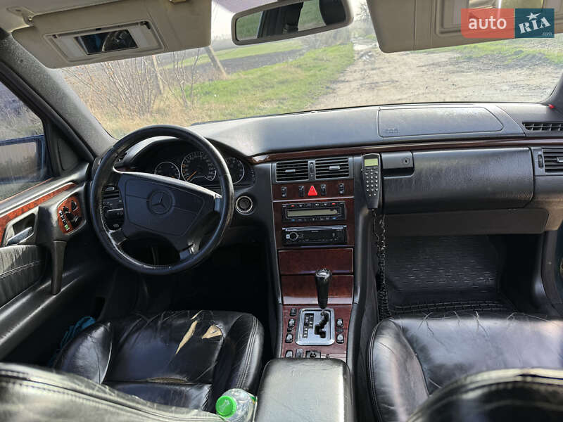 Седан Mercedes-Benz E-Class 1997 в Гайвороне