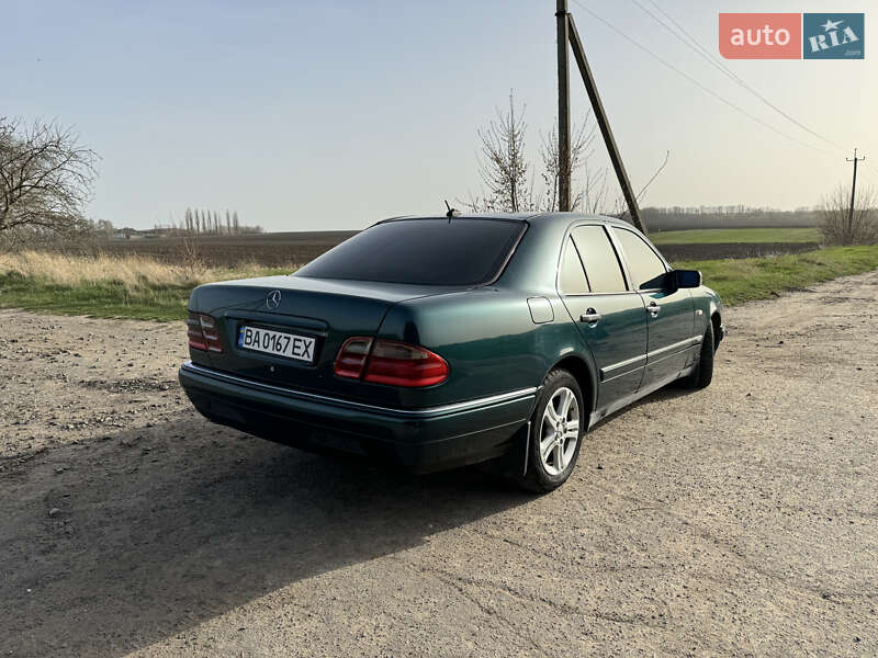 Седан Mercedes-Benz E-Class 1997 в Гайвороне